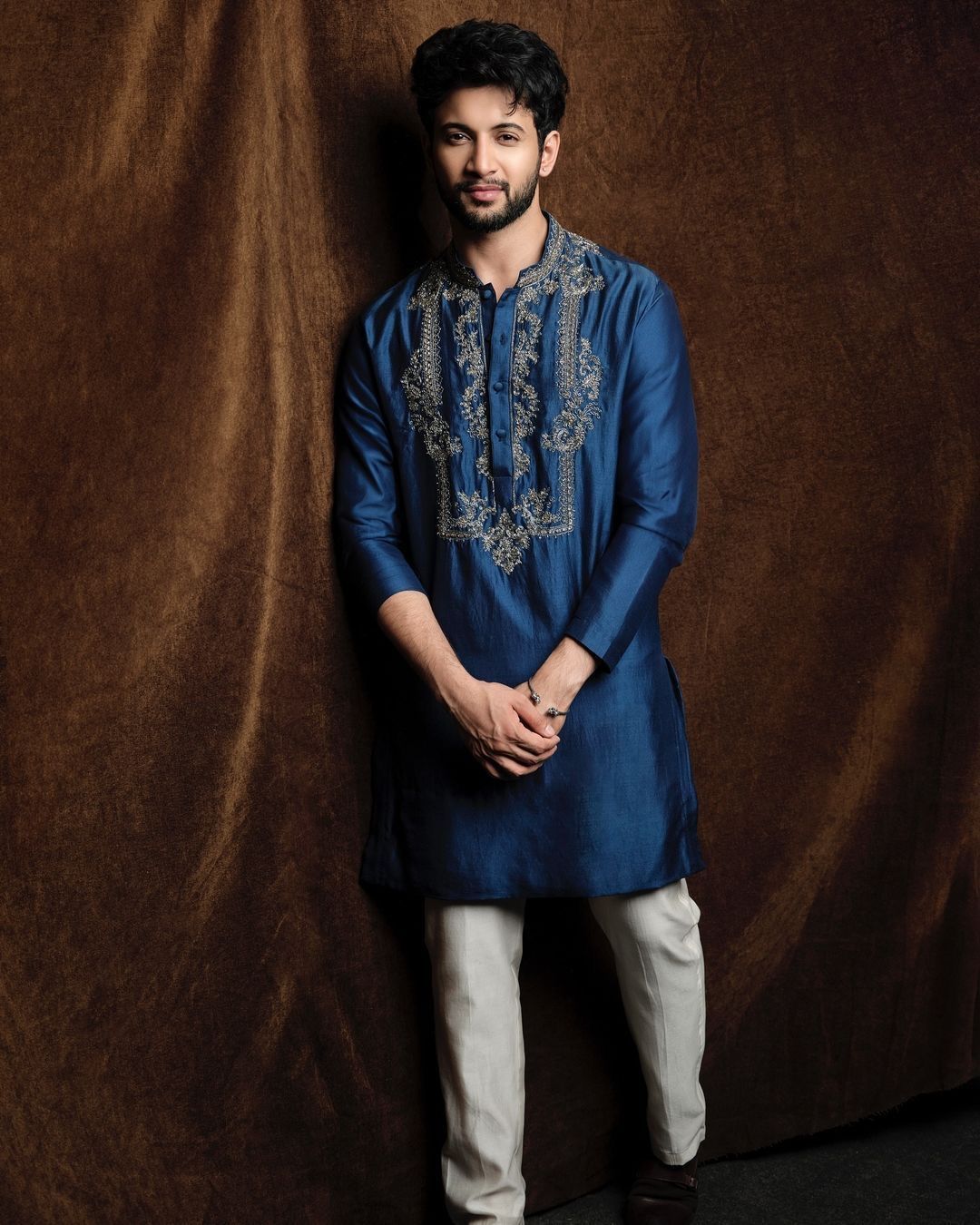 Blue Jari Pure Gaji Embroiderde Kurta with Pajama Set